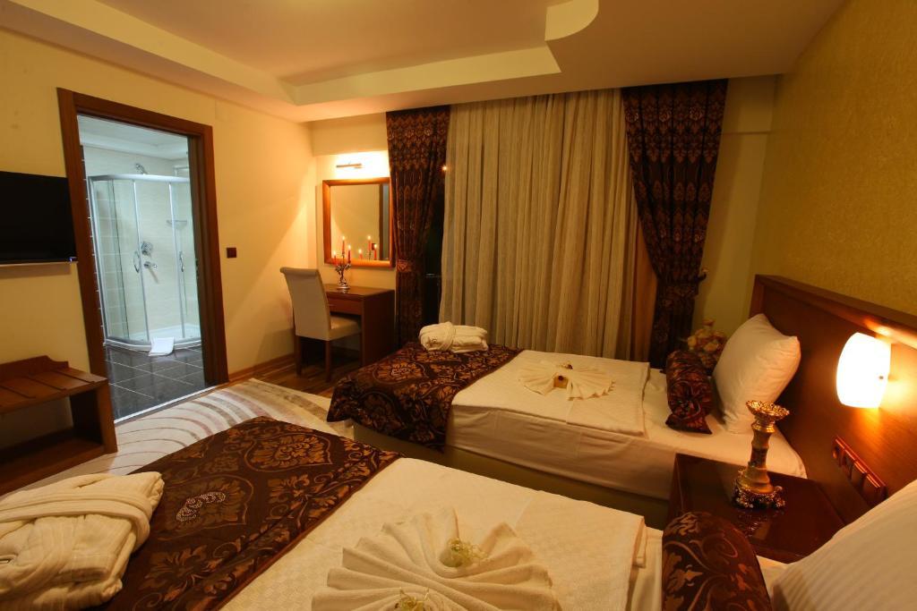 هاتاي Saadet Grand Hotel الغرفة الصورة